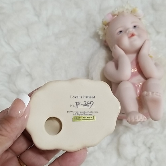 The Hamilton Collection 1995 Porcelain Angel - Picture 7 of 9